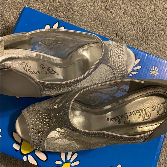 High heels - Picture 3 of 4